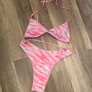 Pink bikini 👙